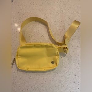 NWOT lululemon everywhere belt bag Sunray yellow